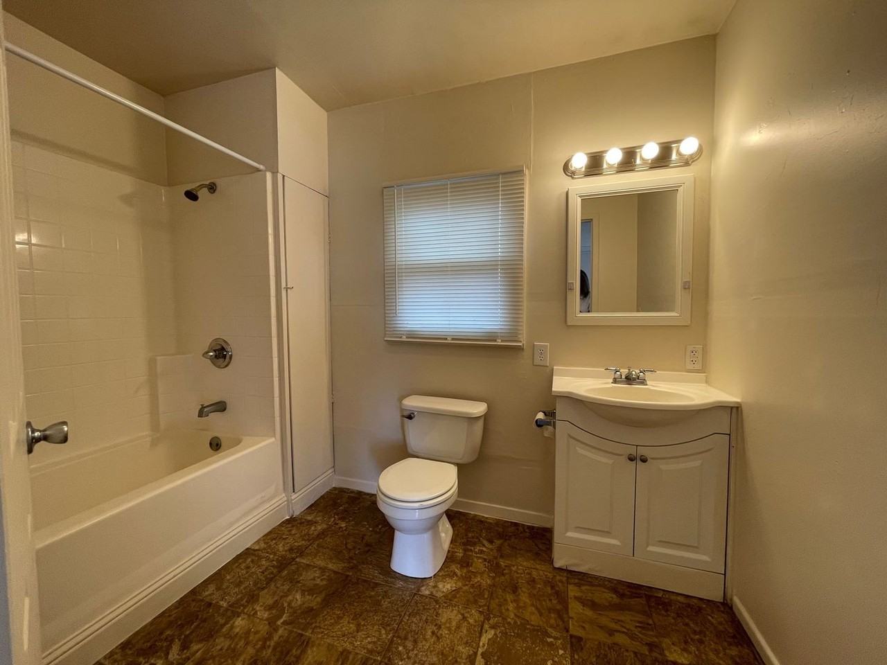 1622 S Palo Duro St - Photo 6 of 7