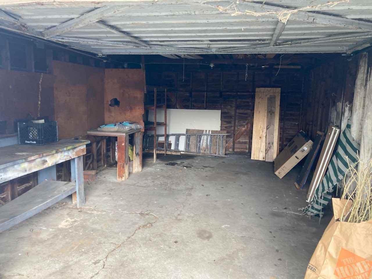 24924 Wilmot Ave - Photo 4 of 19