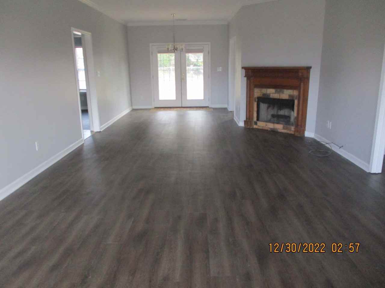 124 Mayfield Dr - Photo 2 of 24