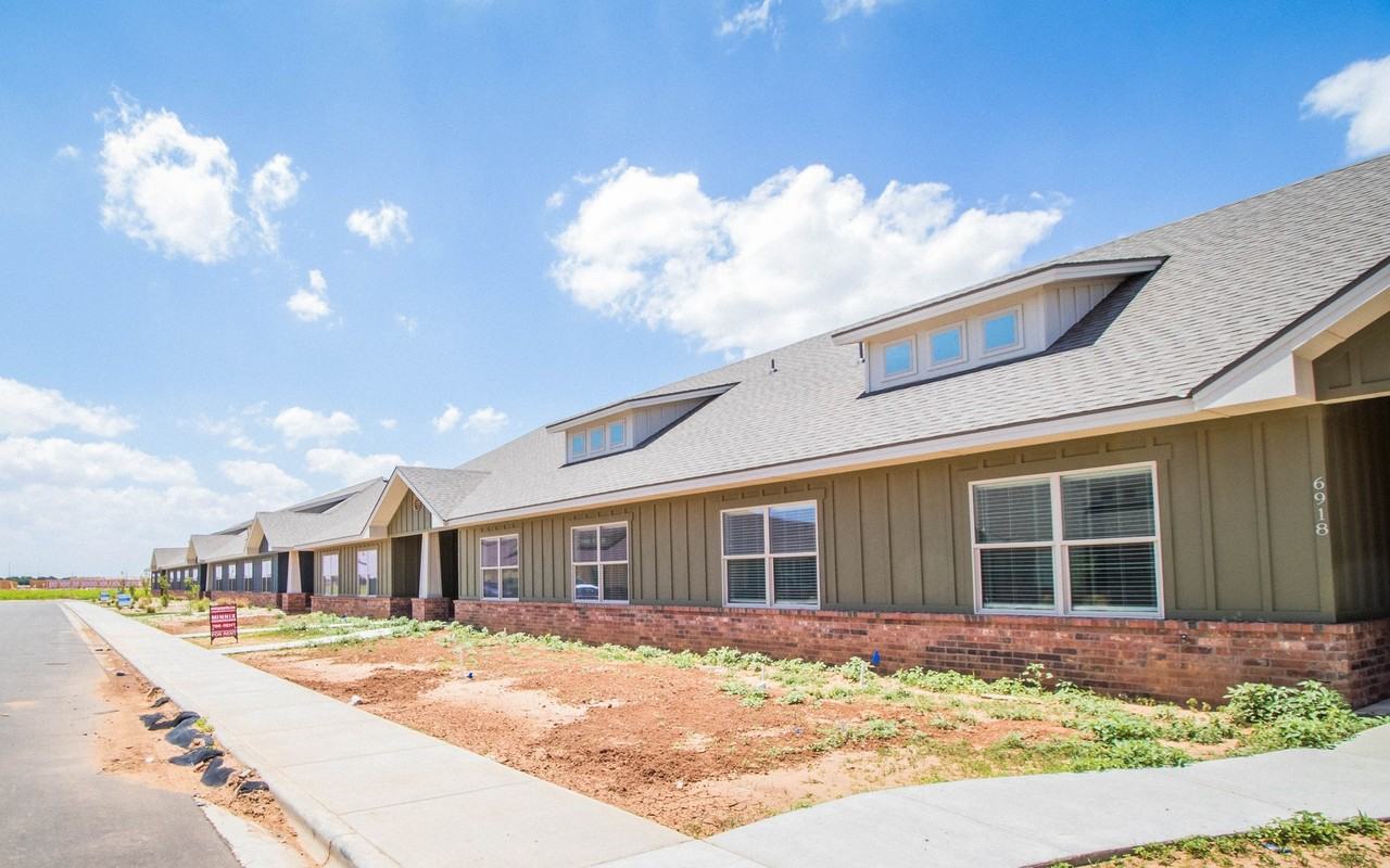 6925 20th St - Photo 3 of 29