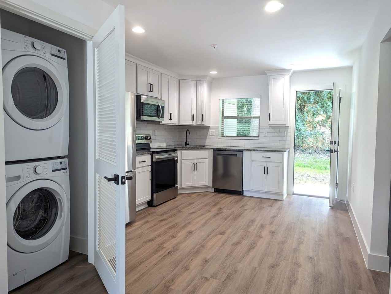 1900 Danese Ct - Photo 6 of 16