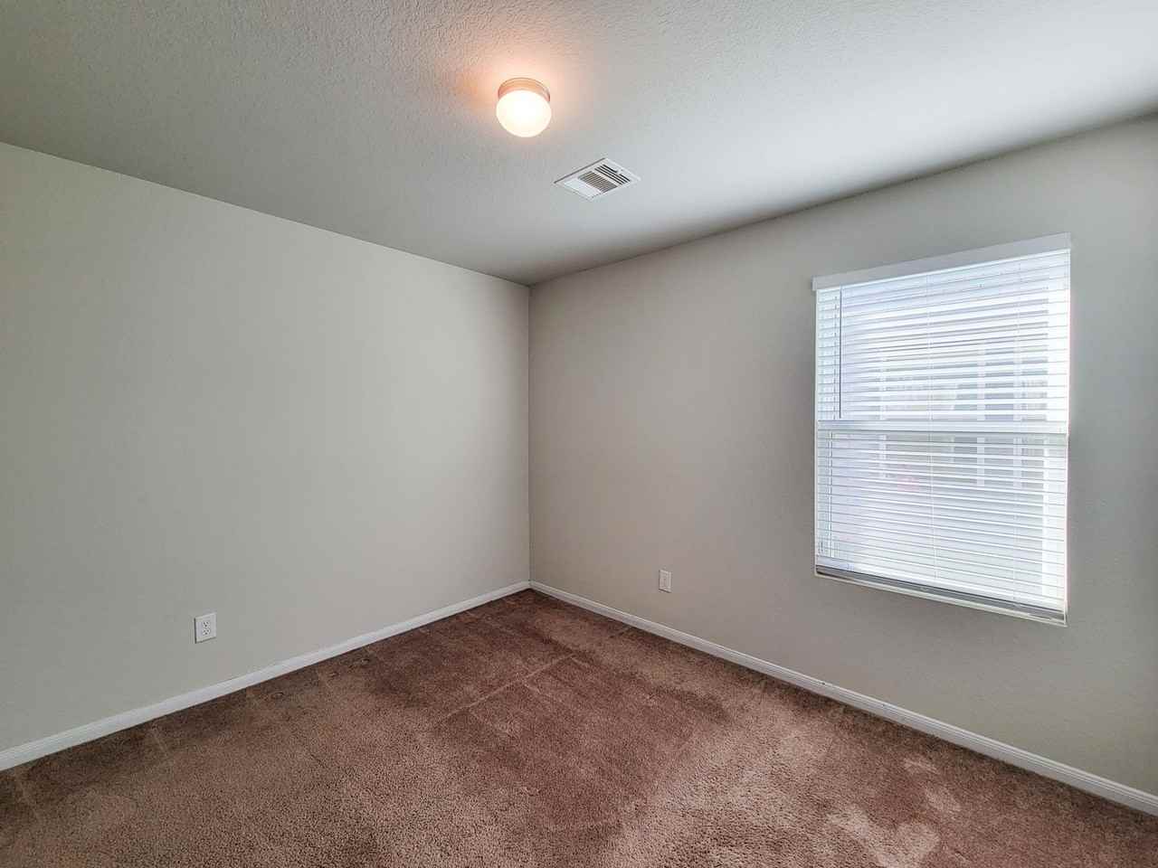 1046 Steel Blue Dr - Photo 4 of 39