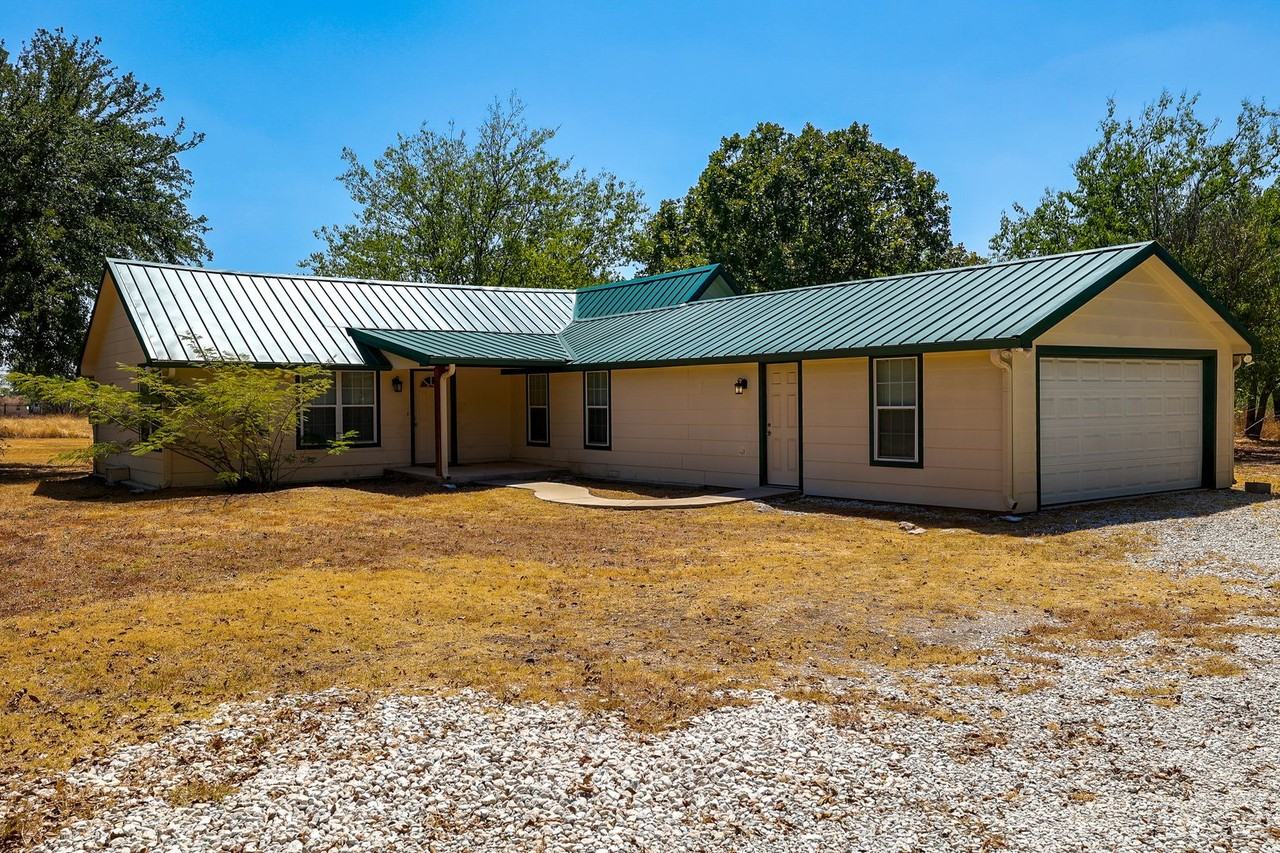 3316 Tin Top Hwy - Photo 3 of 18