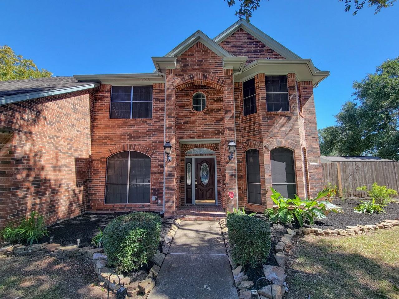 13602 Somersworth Dr - Photo 3 of 43