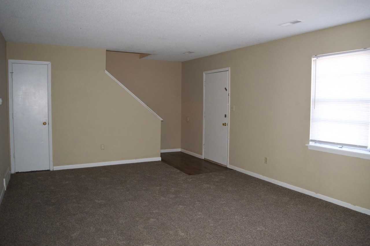 4812 E Schooner Rd #A - Photo 4 of 36