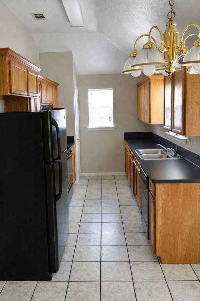 3004 Levy Ln - Photo 4 of 10