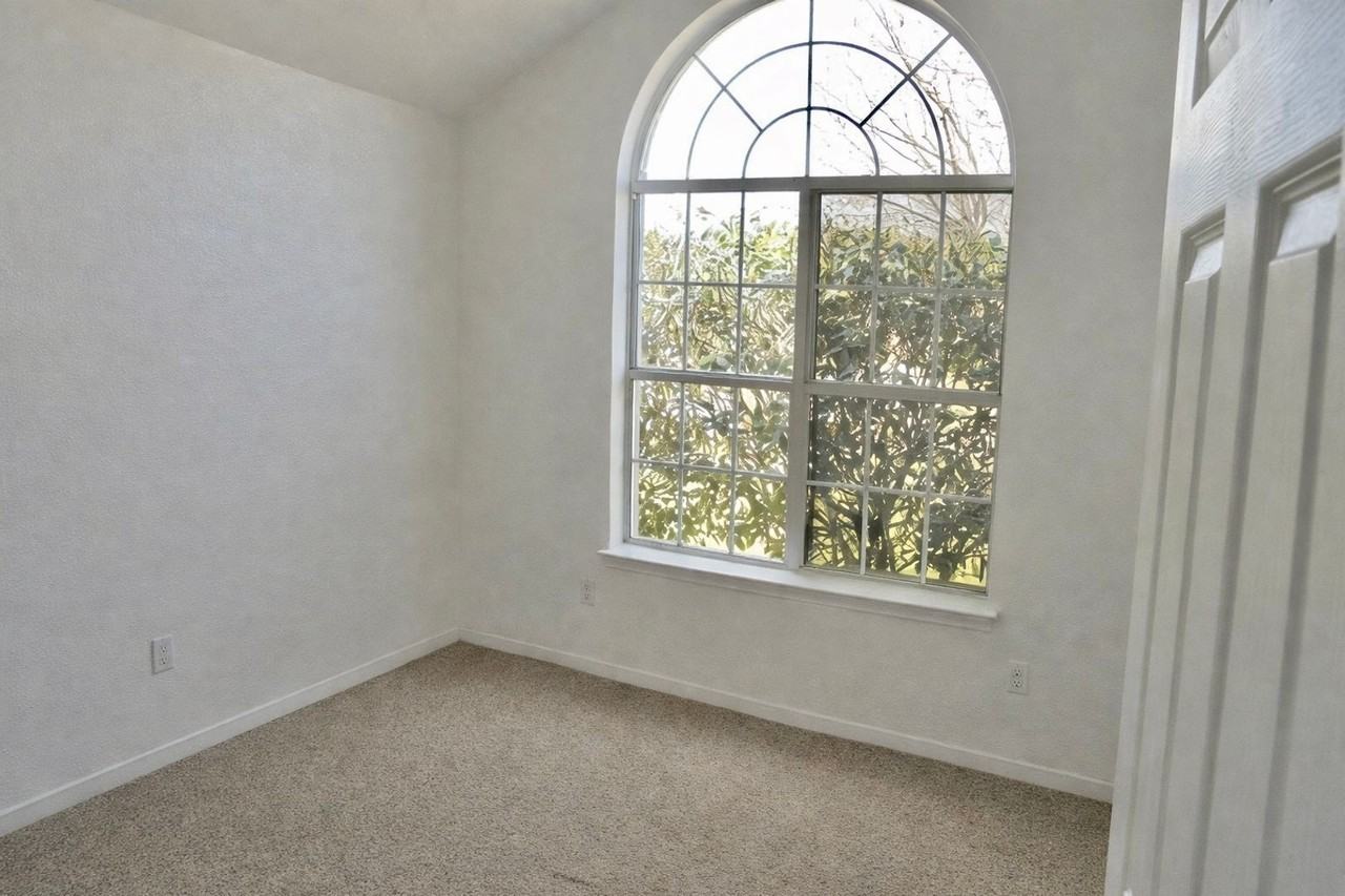 3004 Levy Ln - Photo 5 of 10