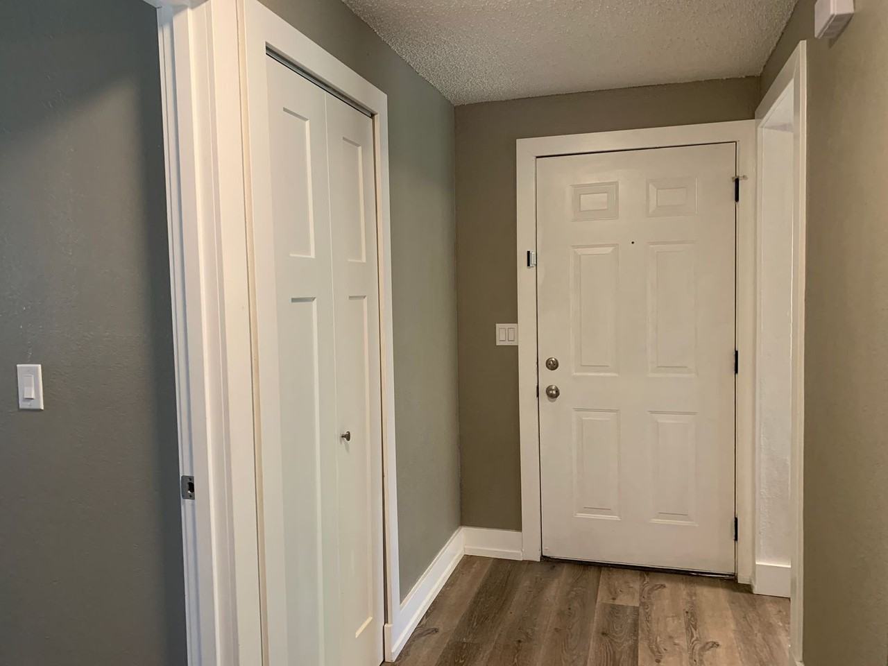 1822 S 95th St #D - Photo 4 of 7