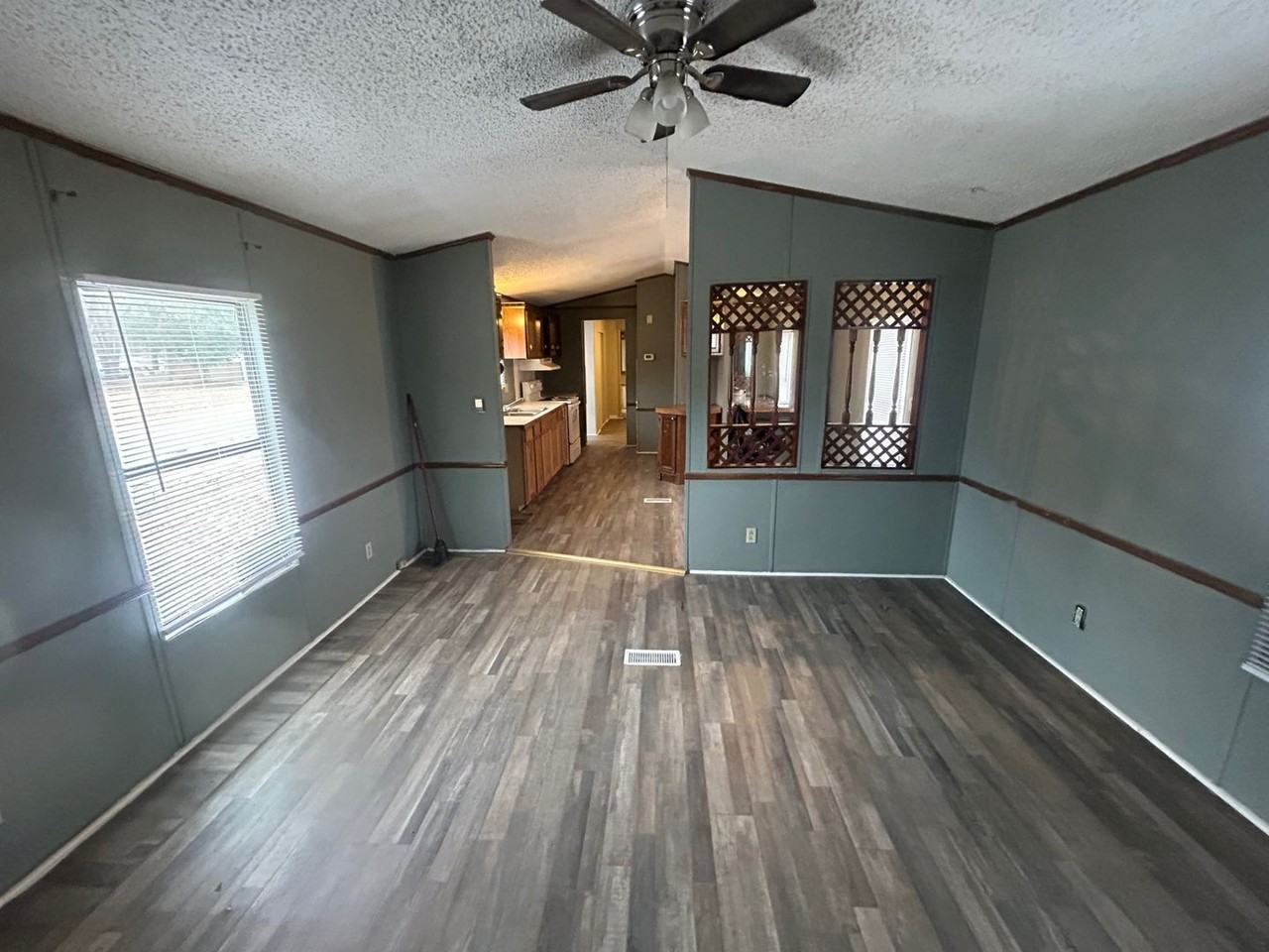 201 Williams Cir - Photo 3 of 28