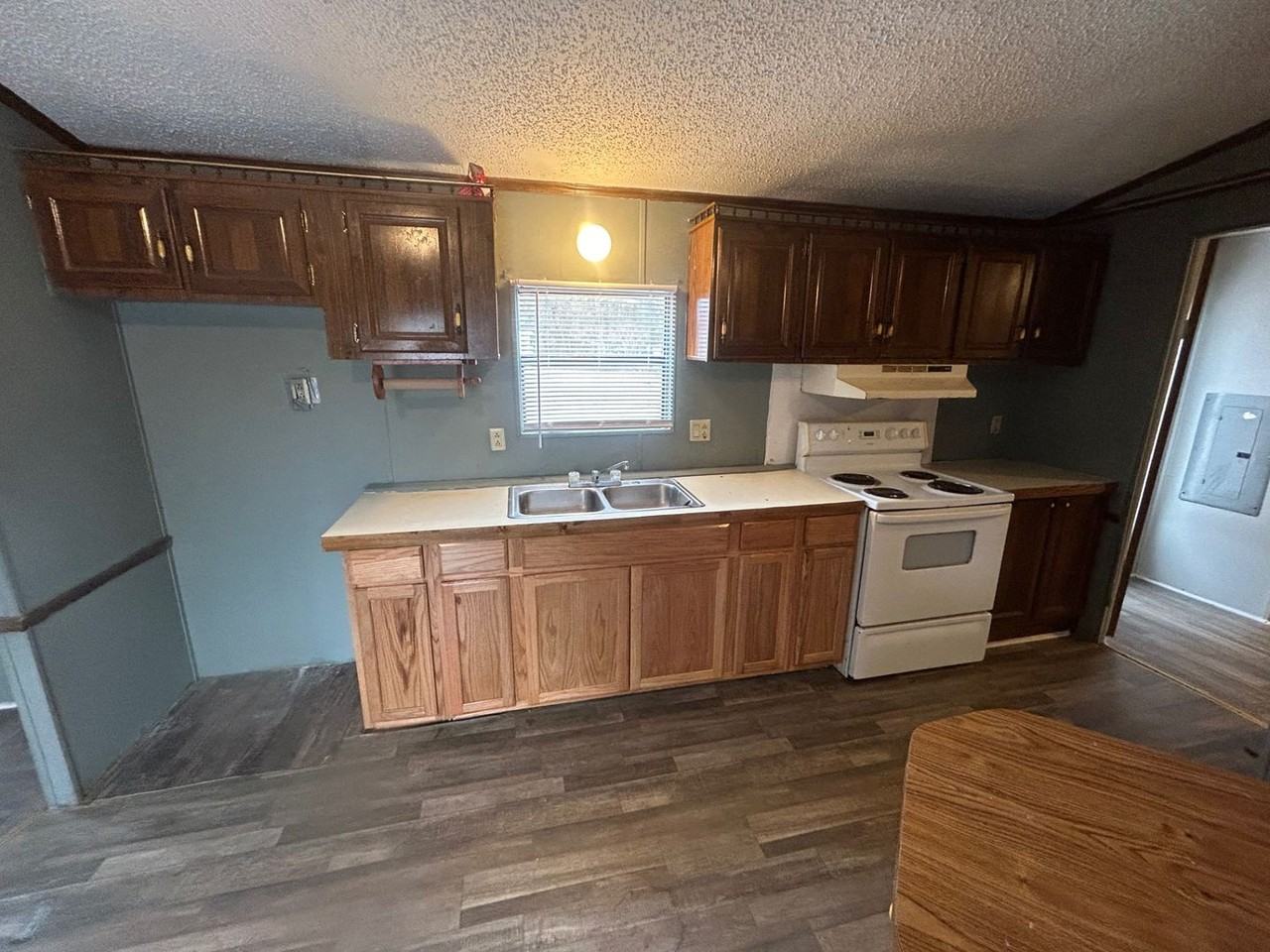 201 Williams Cir - Photo 6 of 28