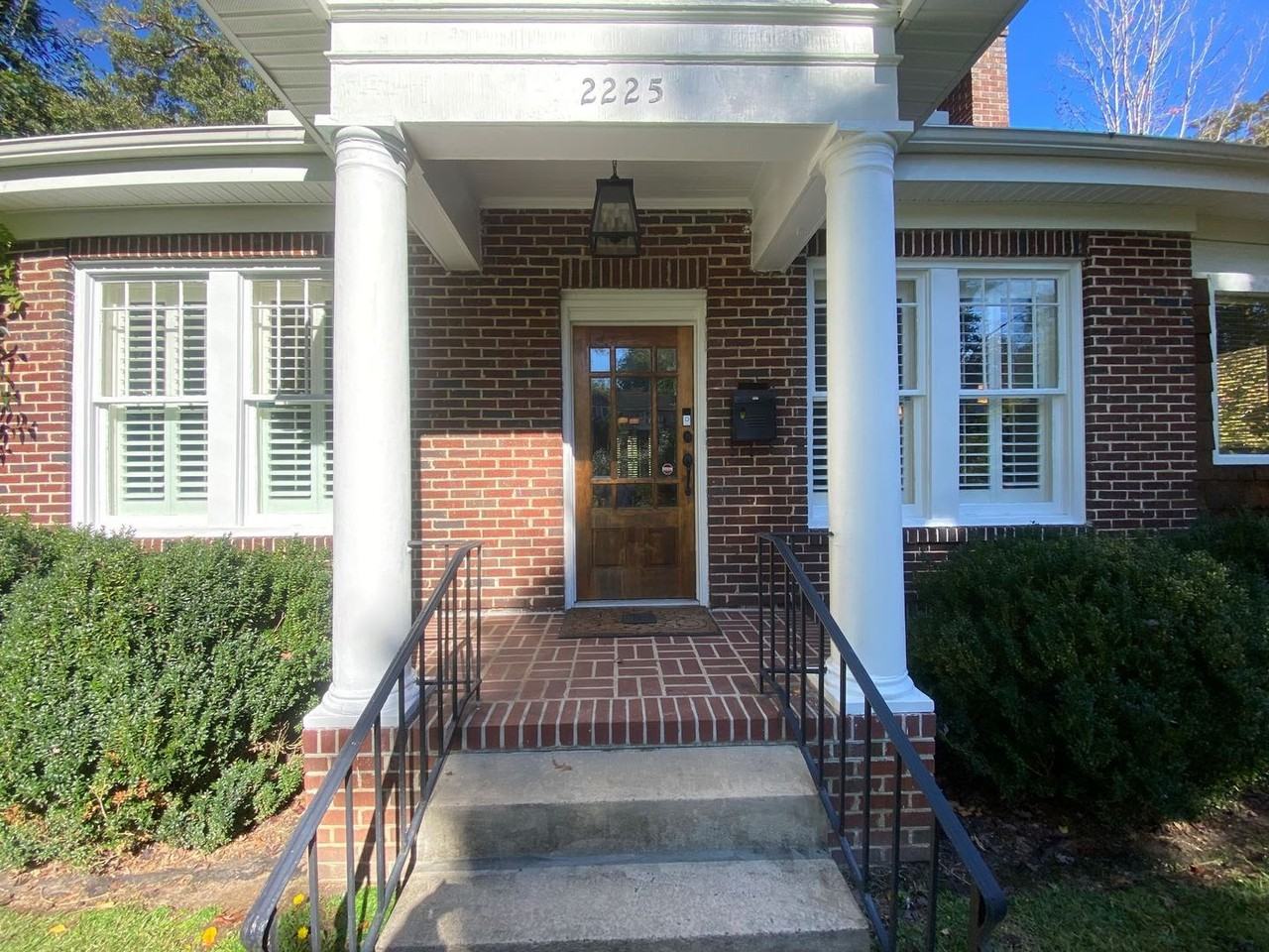 2225 Blossom St - Photo 2 of 32