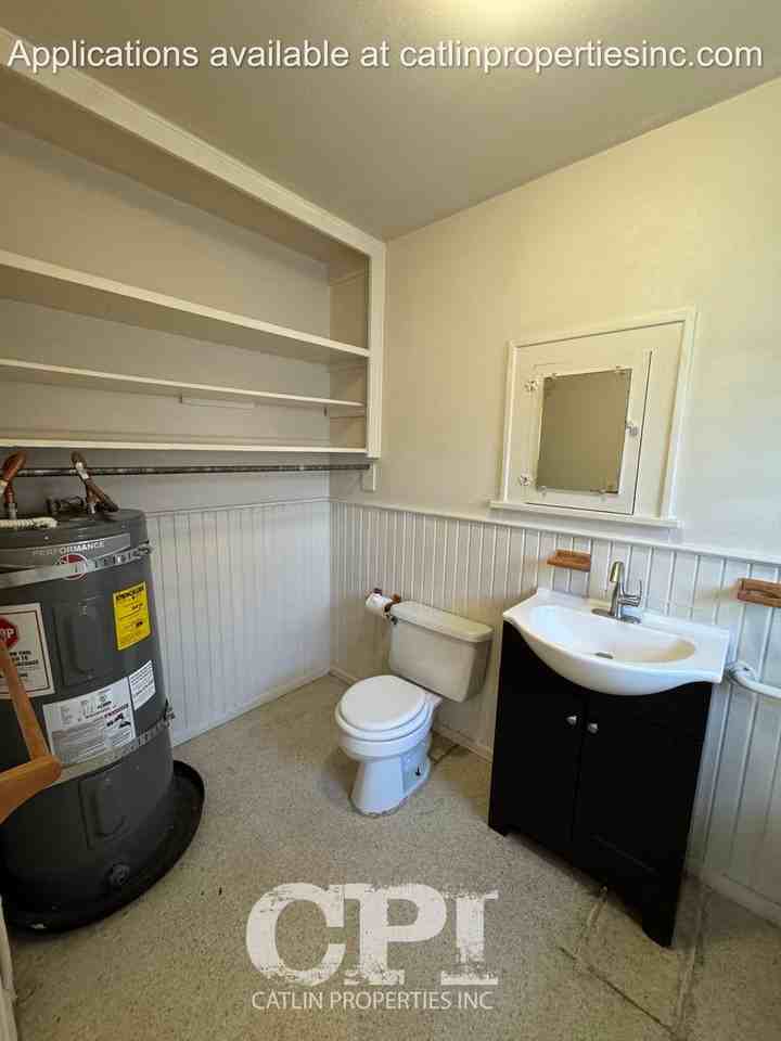 238 B St Sw #B - Photo 7 of 14