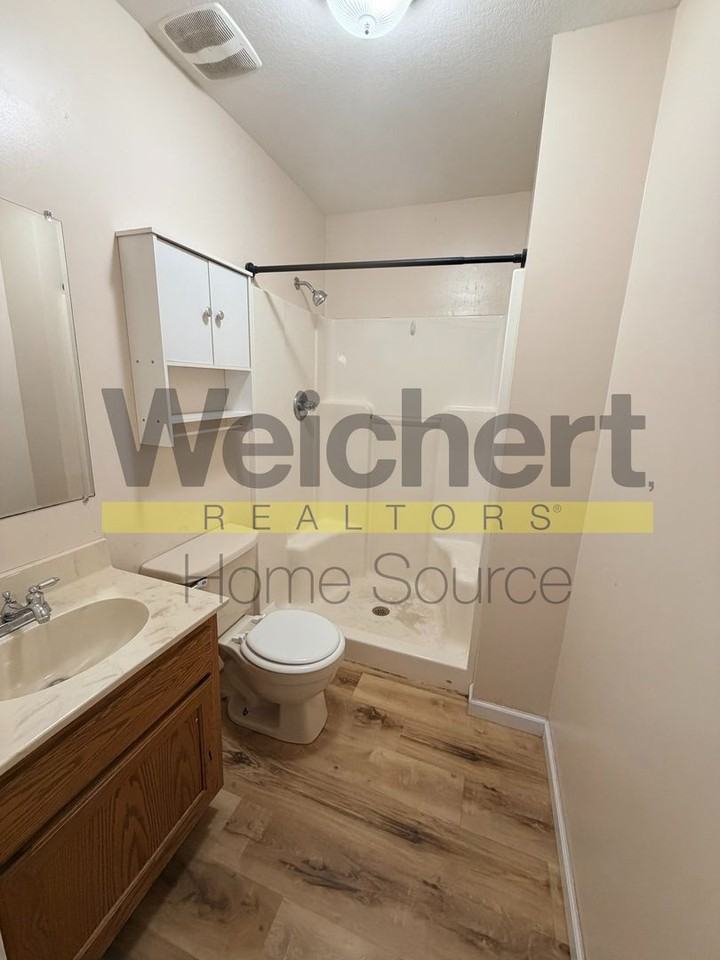 605 N 3rd St - Photo 5 of 7