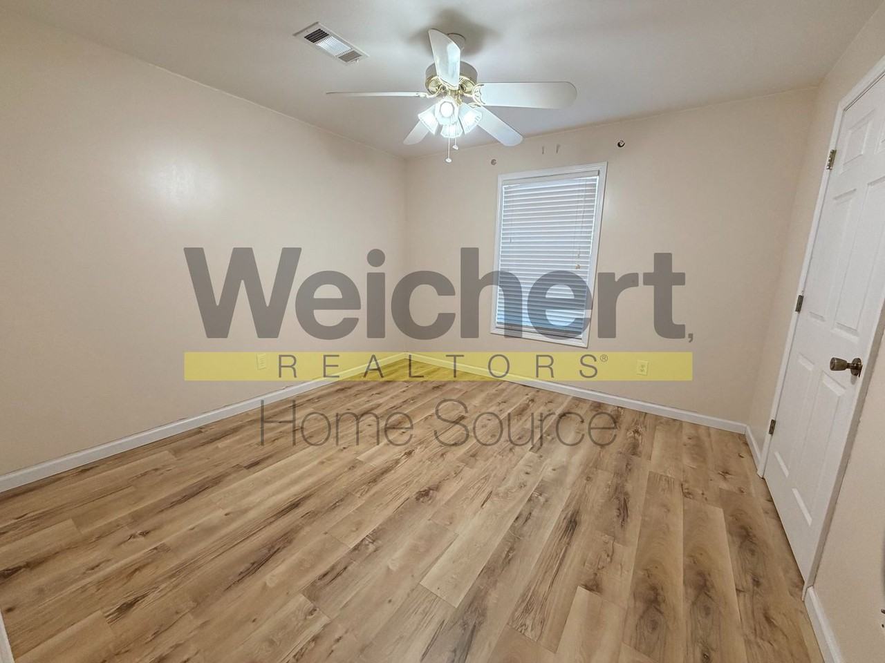 605 N 3rd St - Photo 6 of 7