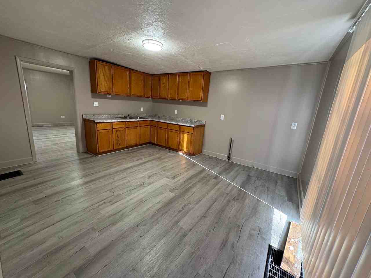 602 W Hanssler Pl - Photo 5 of 7