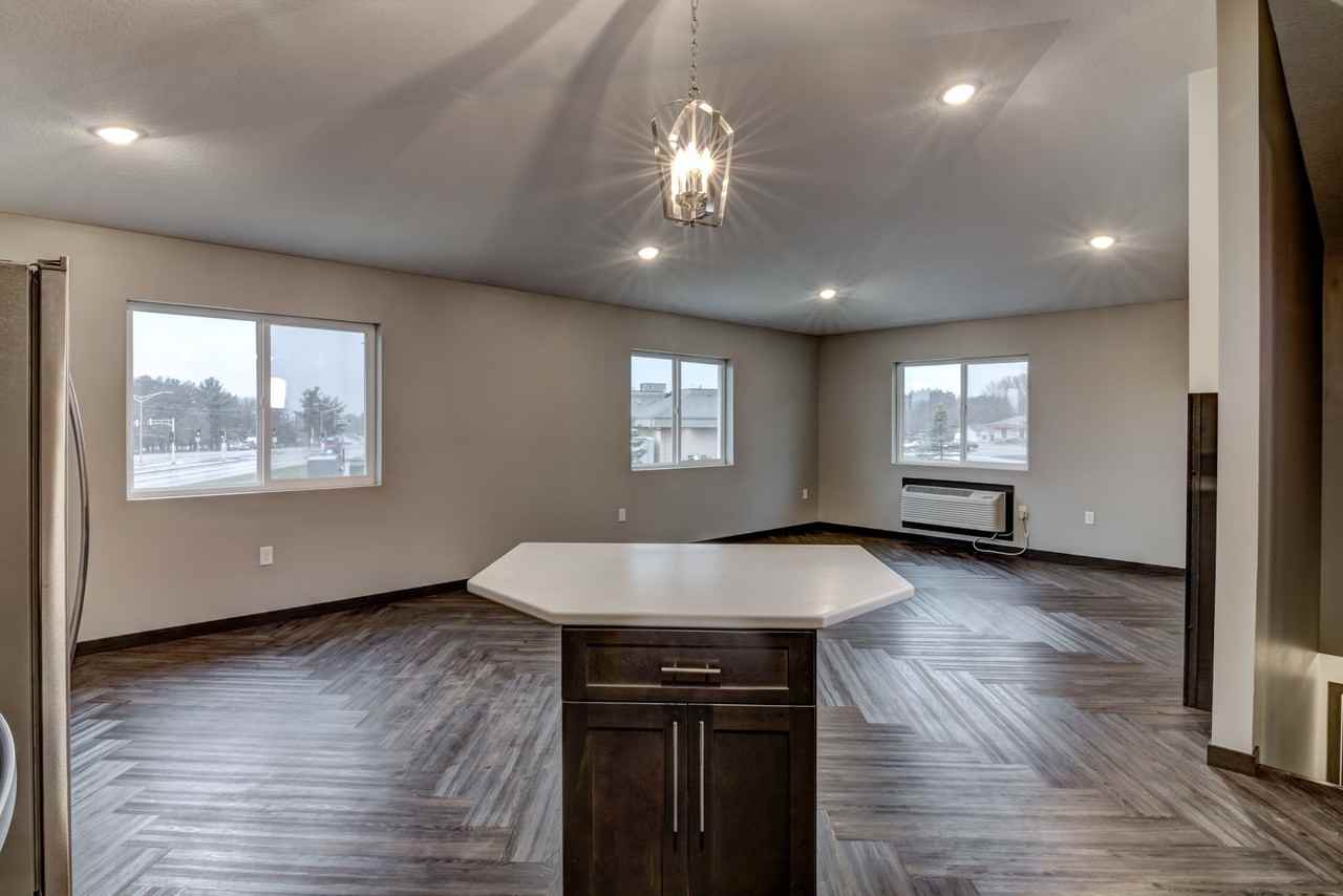 1000 N Hillcrest Pkwy - Photo 3 of 10