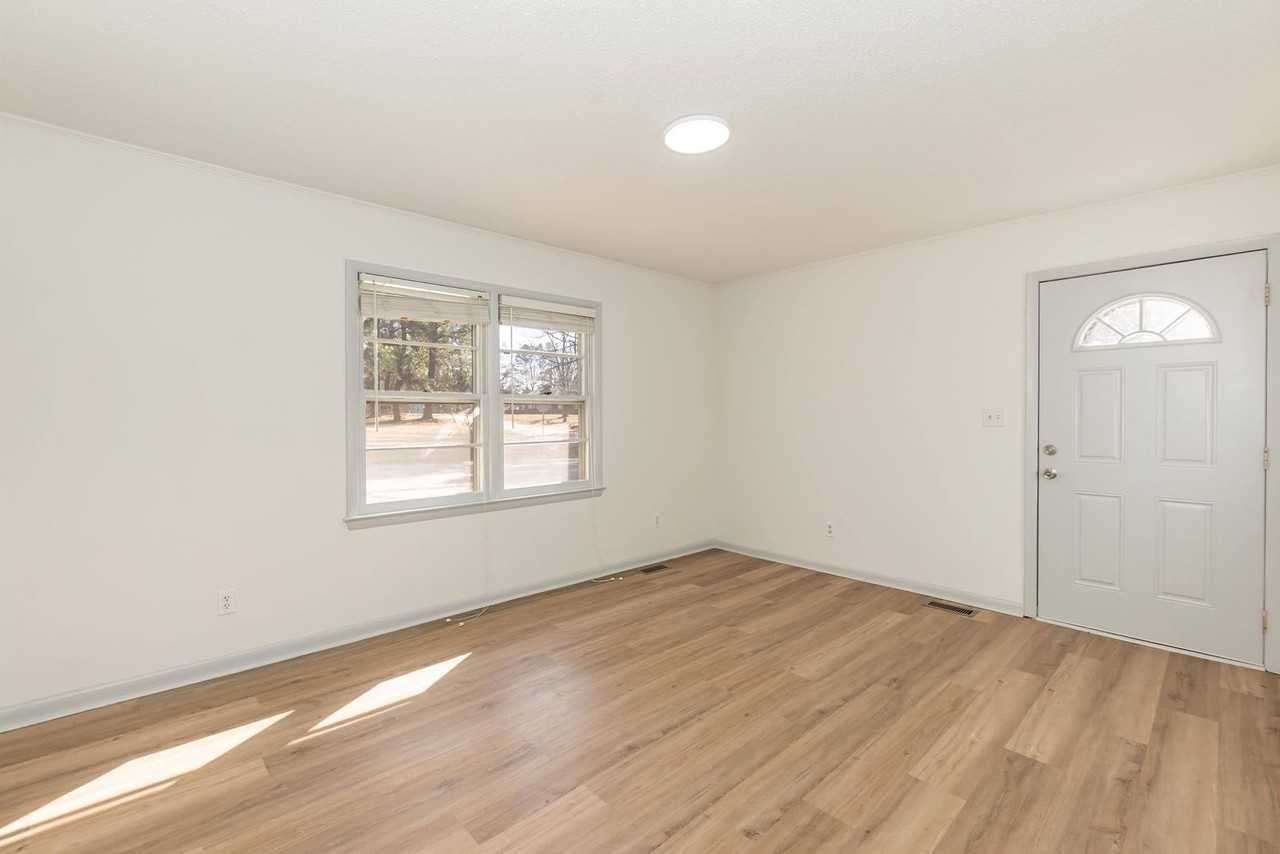 113 N Bullock St - Photo 6 of 22