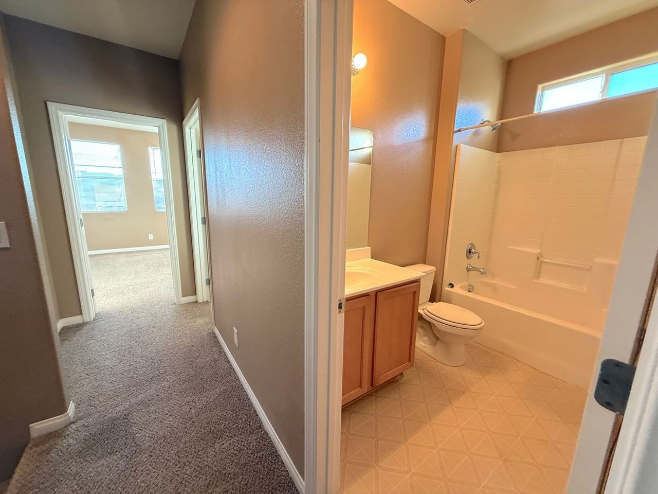 136 Red Tee Ln - Photo 4 of 21