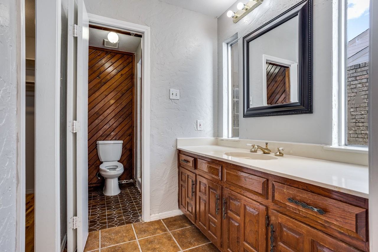 431 River Oaks Ln - Photo 6 of 11