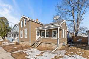 featured image of 520 Ceape Ave