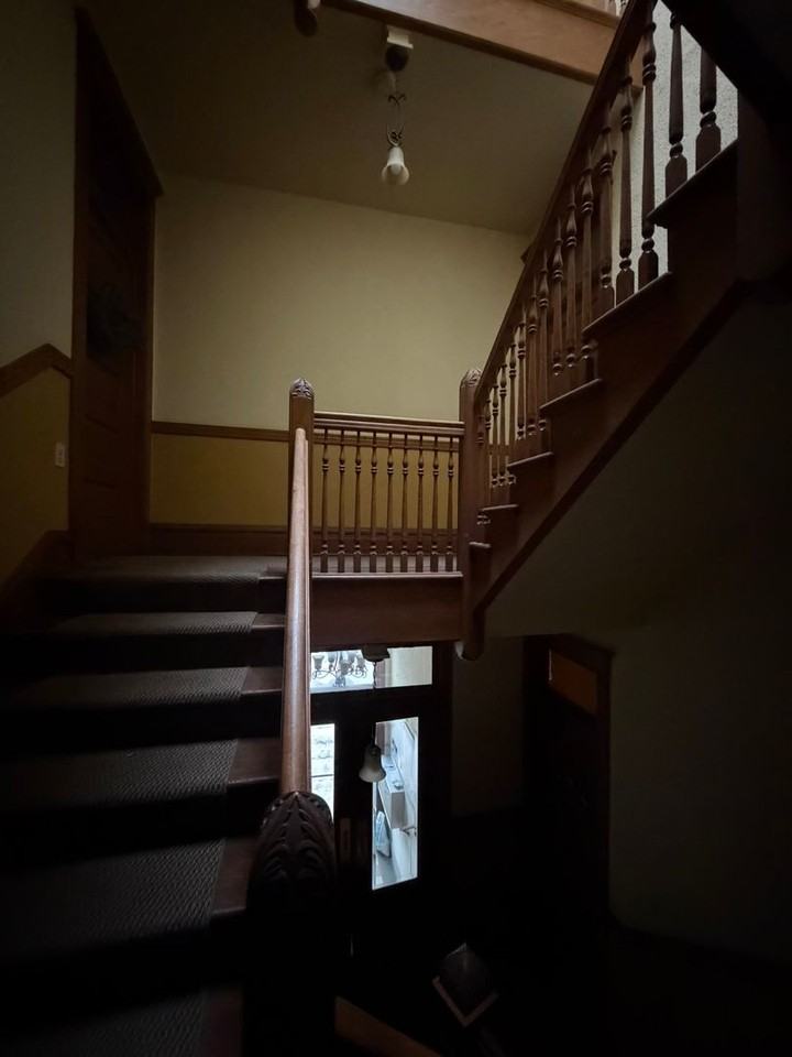 4108 N Southport Ave #2 - Photo 4 of 24