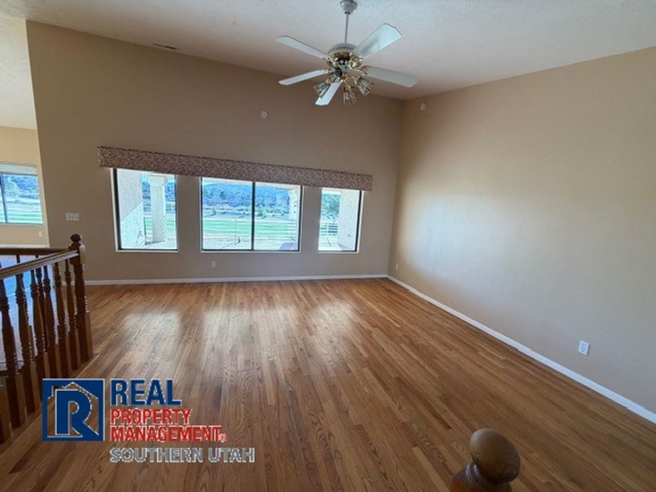 1766 Point Dr - Photo 6 of 33