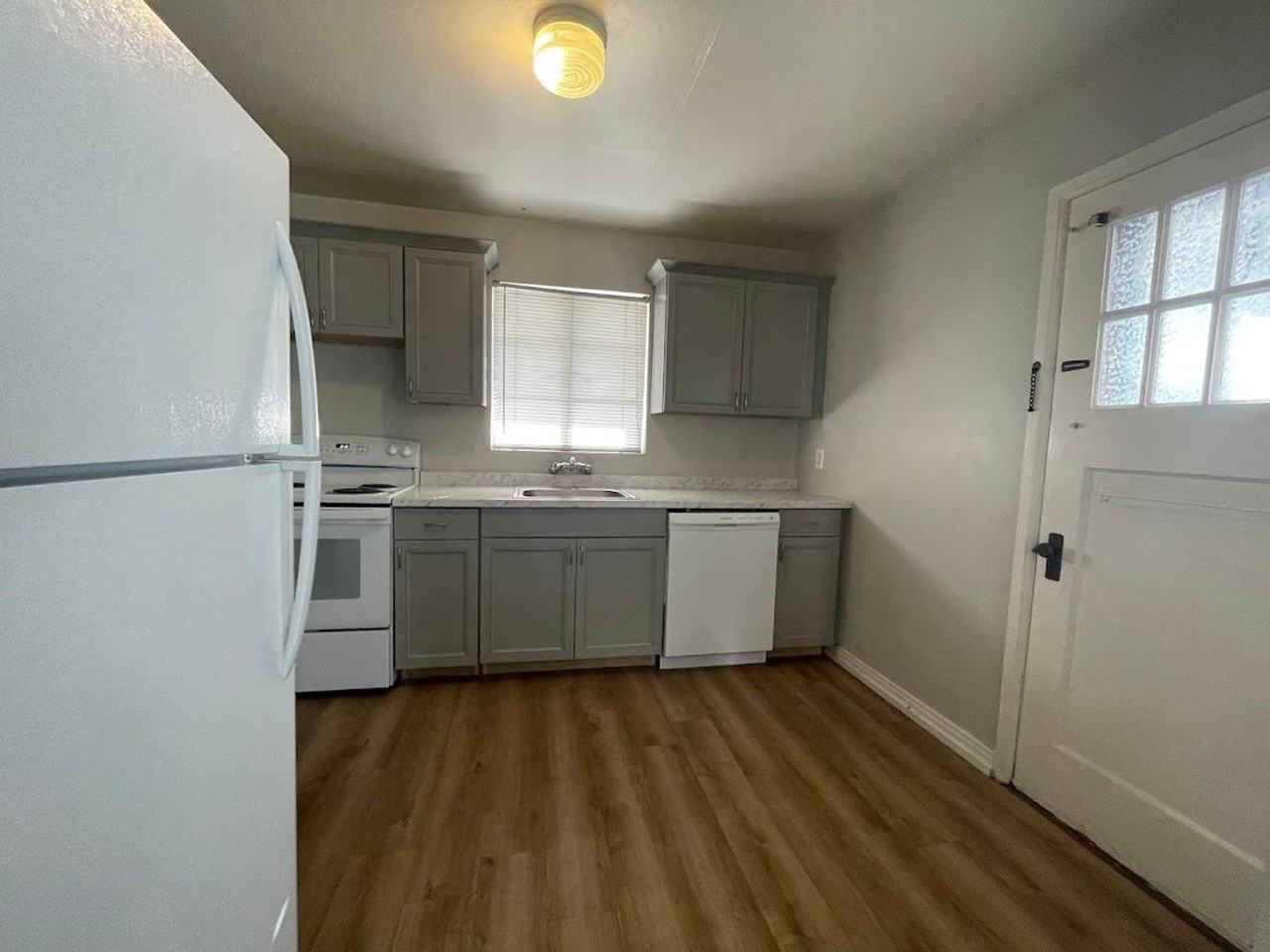 39 W 880 N - Photo 4 of 11