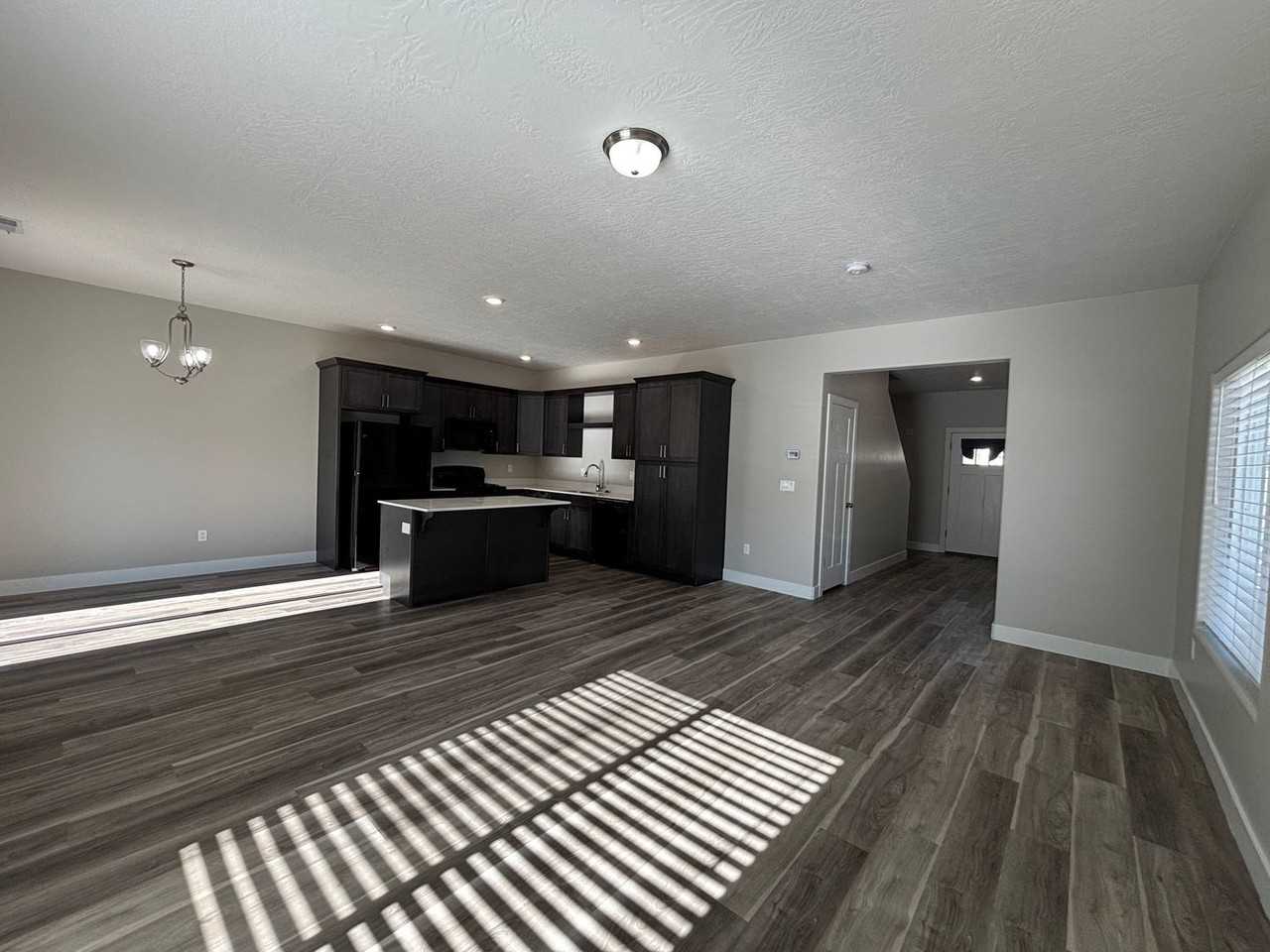 1509 S West Topaz Dr #C - Photo 5 of 38