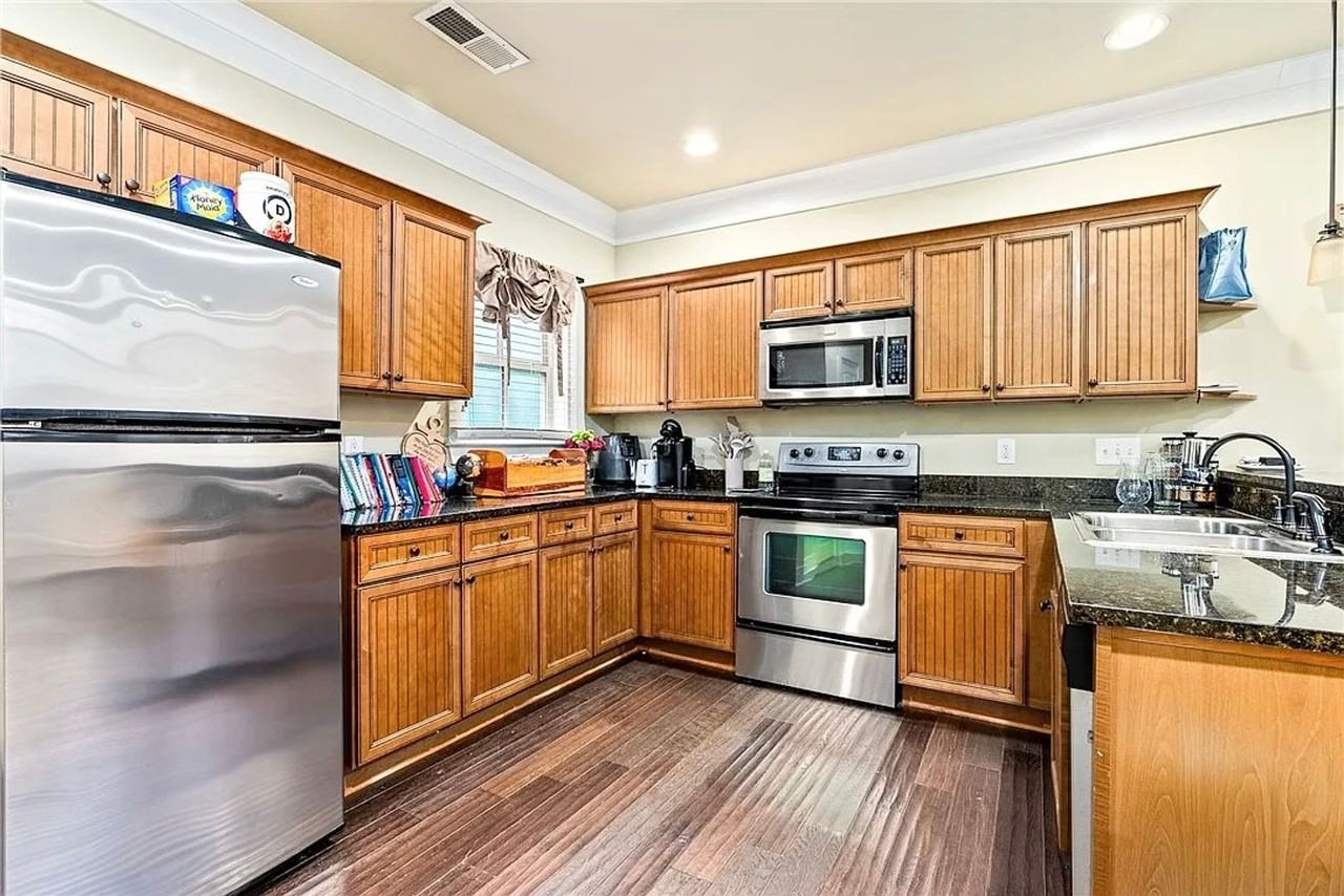 650 Dekalb St #1422 - Photo 5 of 13