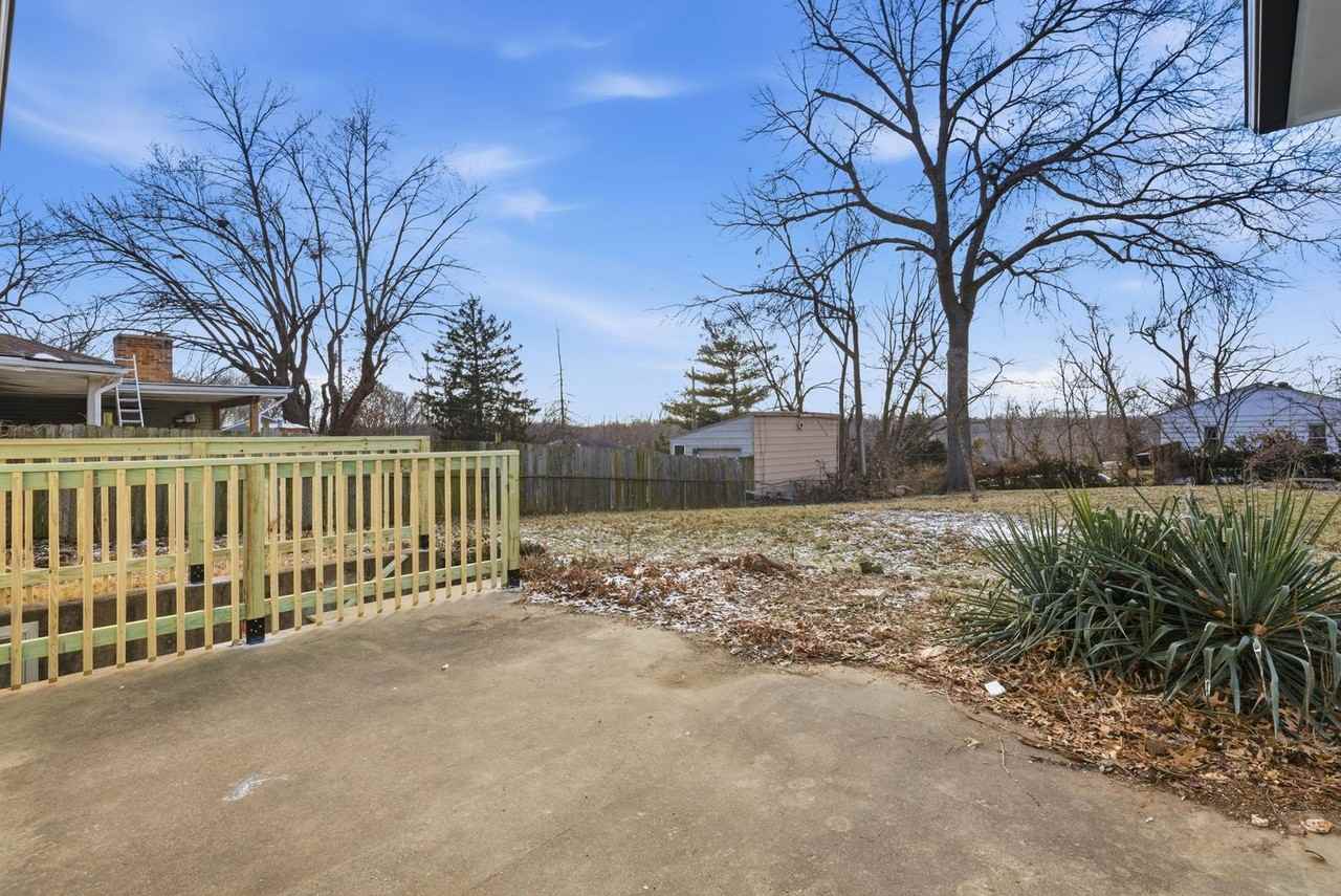 1704 Highland Dr - Photo 6 of 33