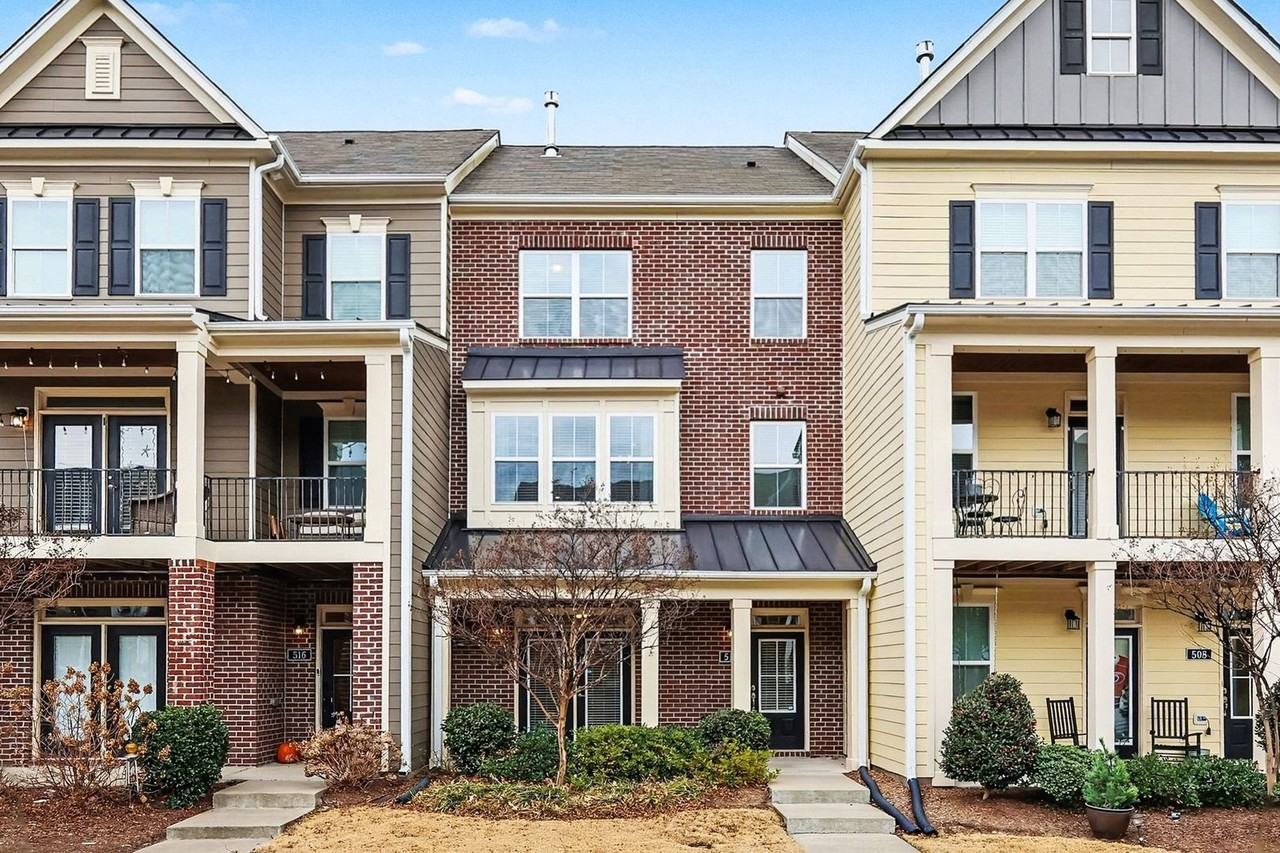 512 Austin View Blvd - Photo 2 of 22