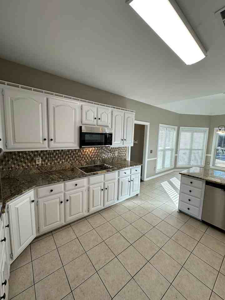 6923 Silver Cloud Cv - Photo 6 of 46