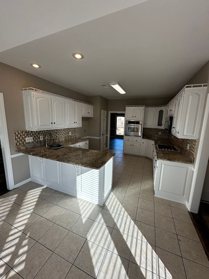 6923 Silver Cloud Cv - Photo 7 of 46