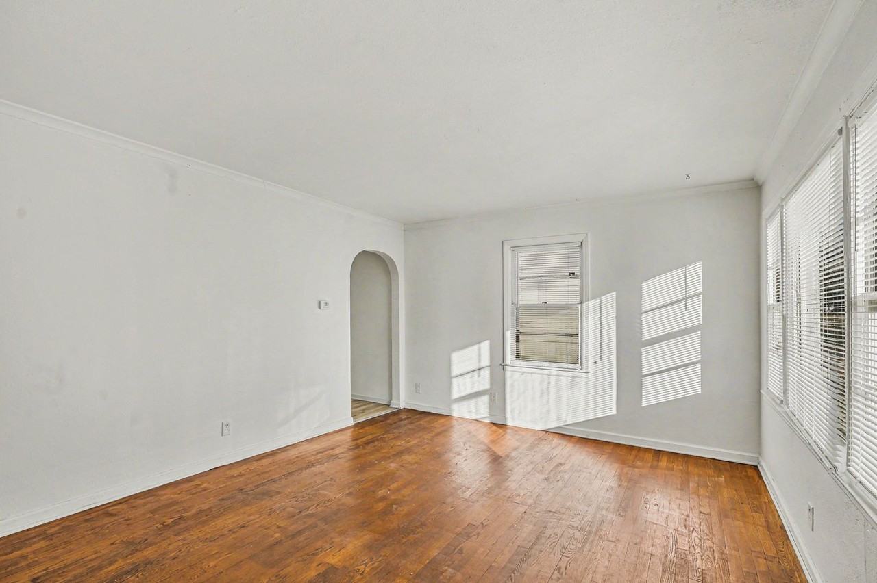 7412 Bellefontaine Ave - Photo 5 of 9