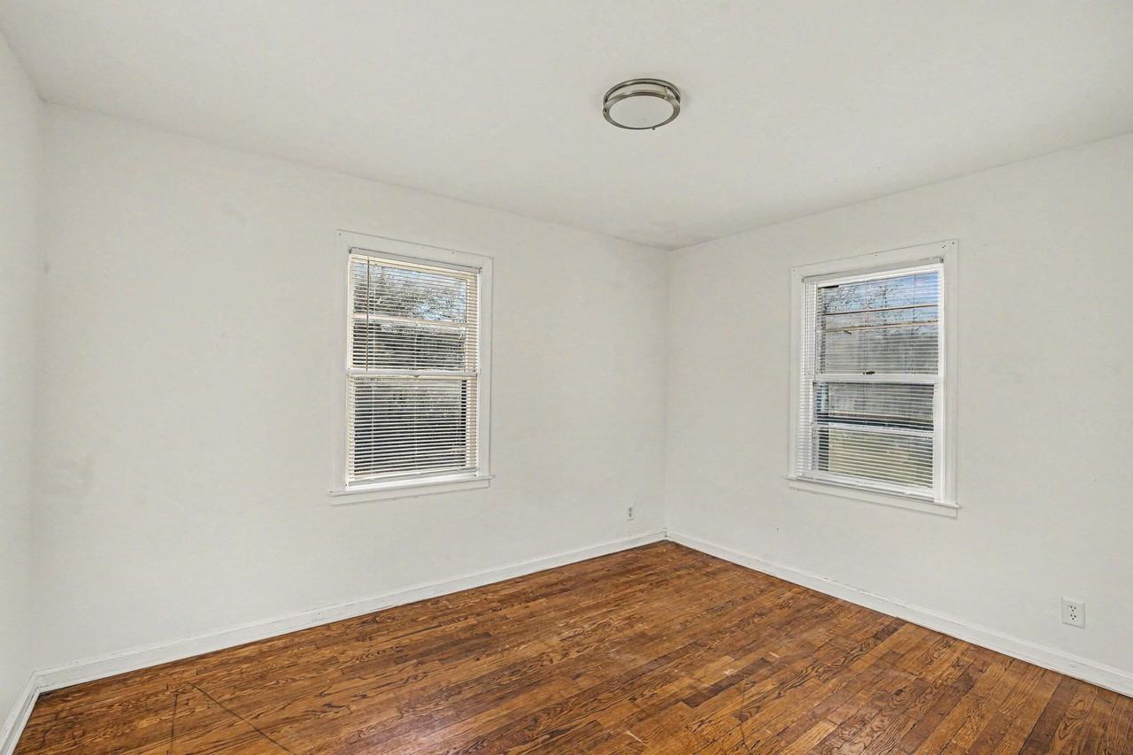 7412 Bellefontaine Ave - Photo 6 of 9