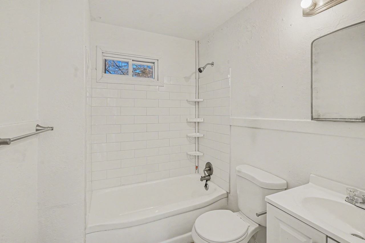 7412 Bellefontaine Ave - Photo 4 of 9