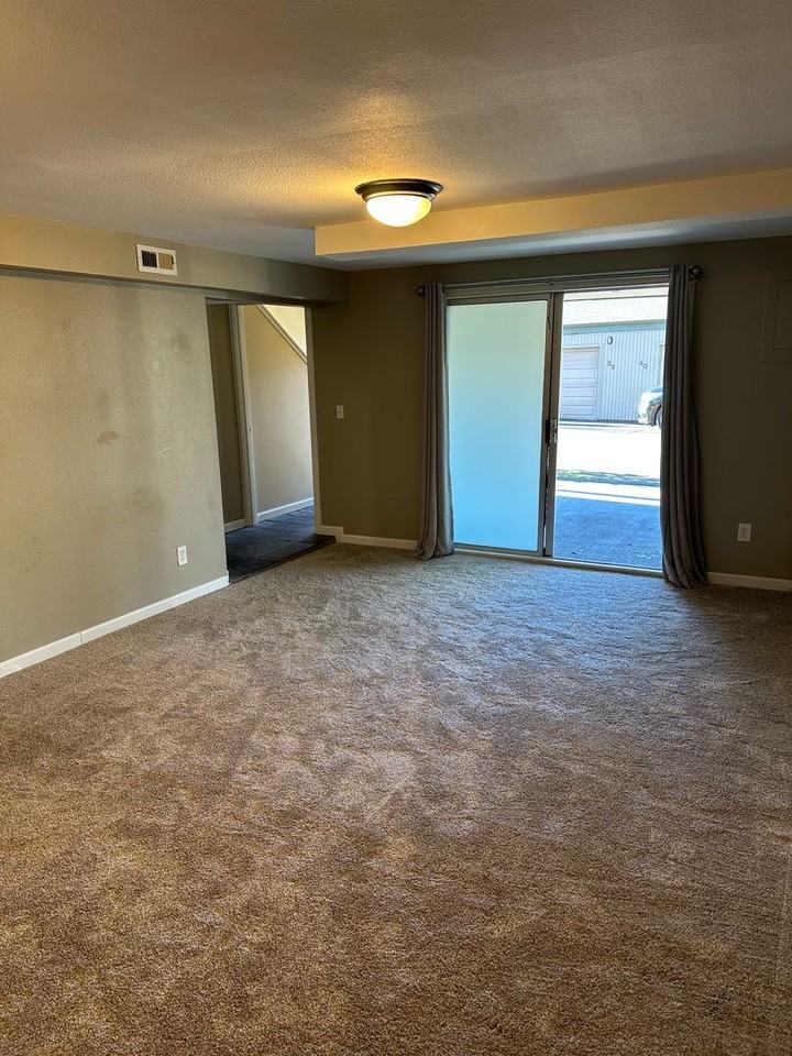 17303 Spanaway Loop Rd S - Photo 5 of 29