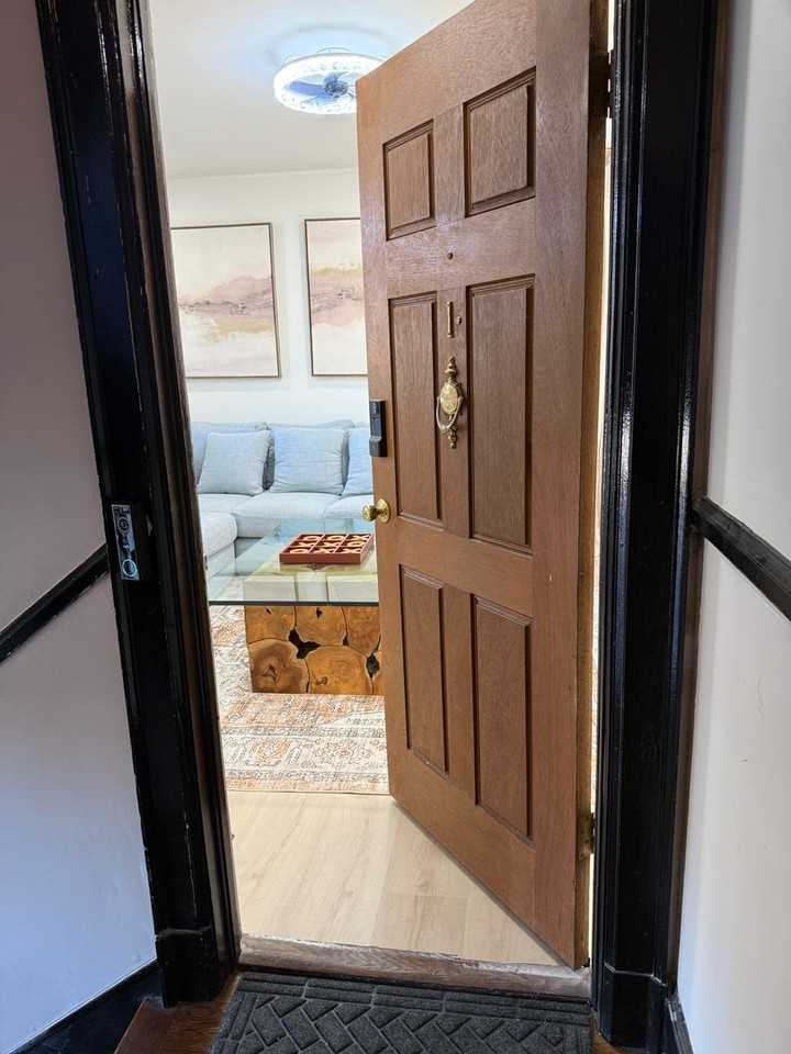 1013 N Elm St - Photo 2 of 19