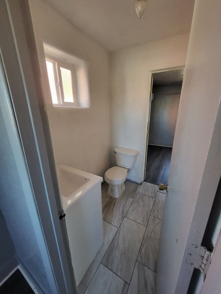 1924 Edith Blvd Se - Photo 6 of 11