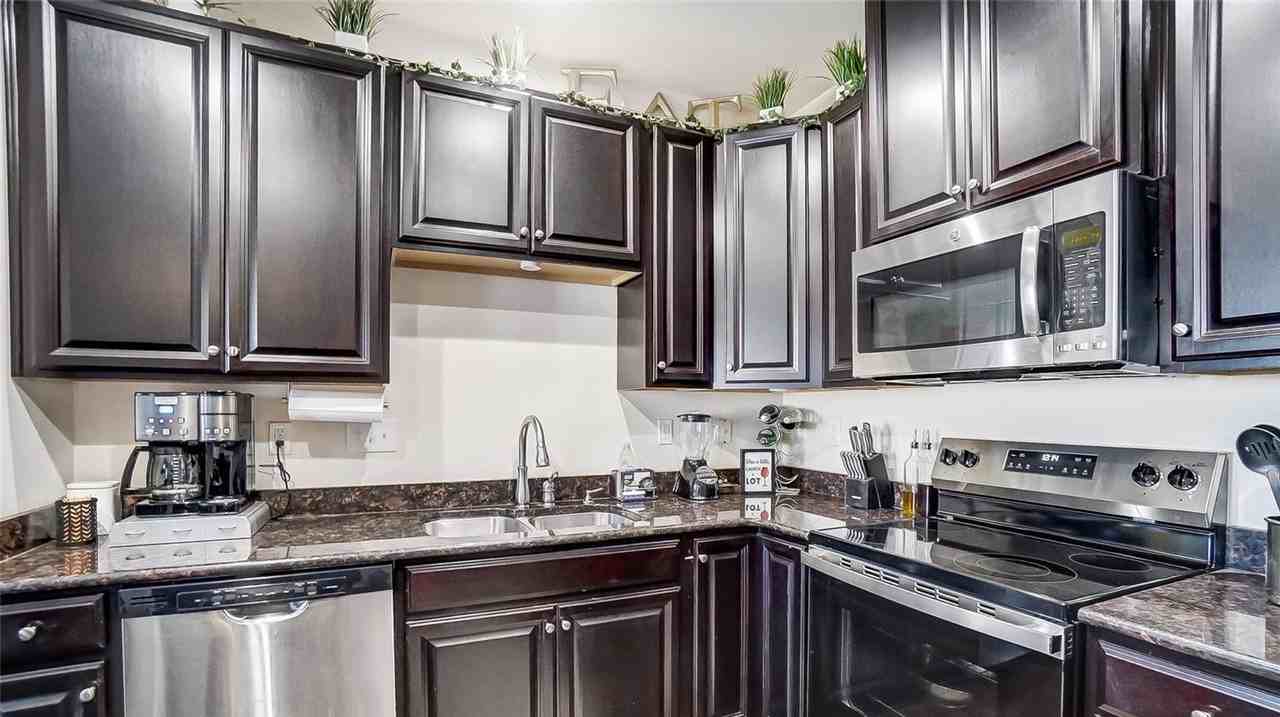 6402 Terrace View Ct - Photo 5 of 26