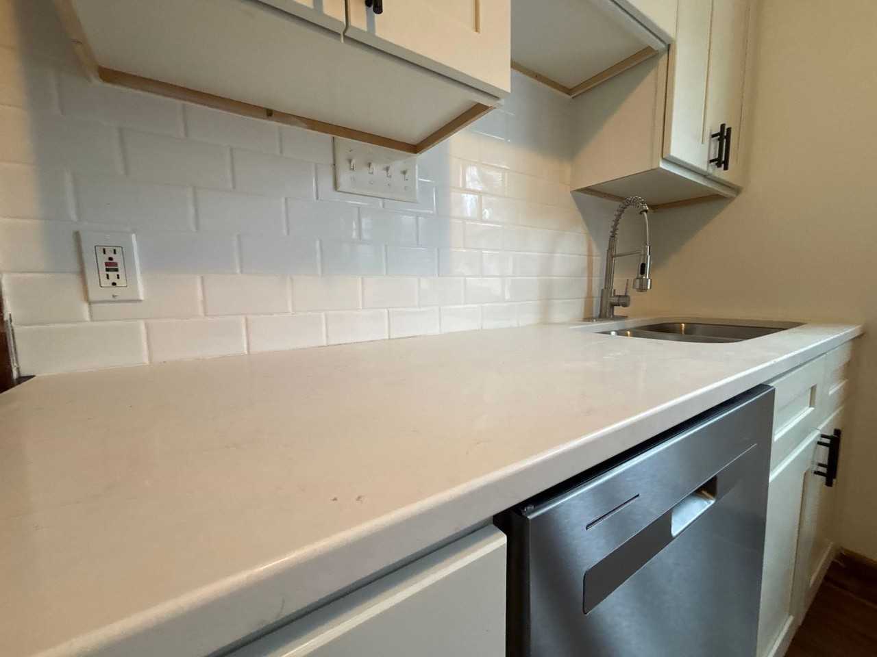 4568 N 38th St - Photo 6 of 22