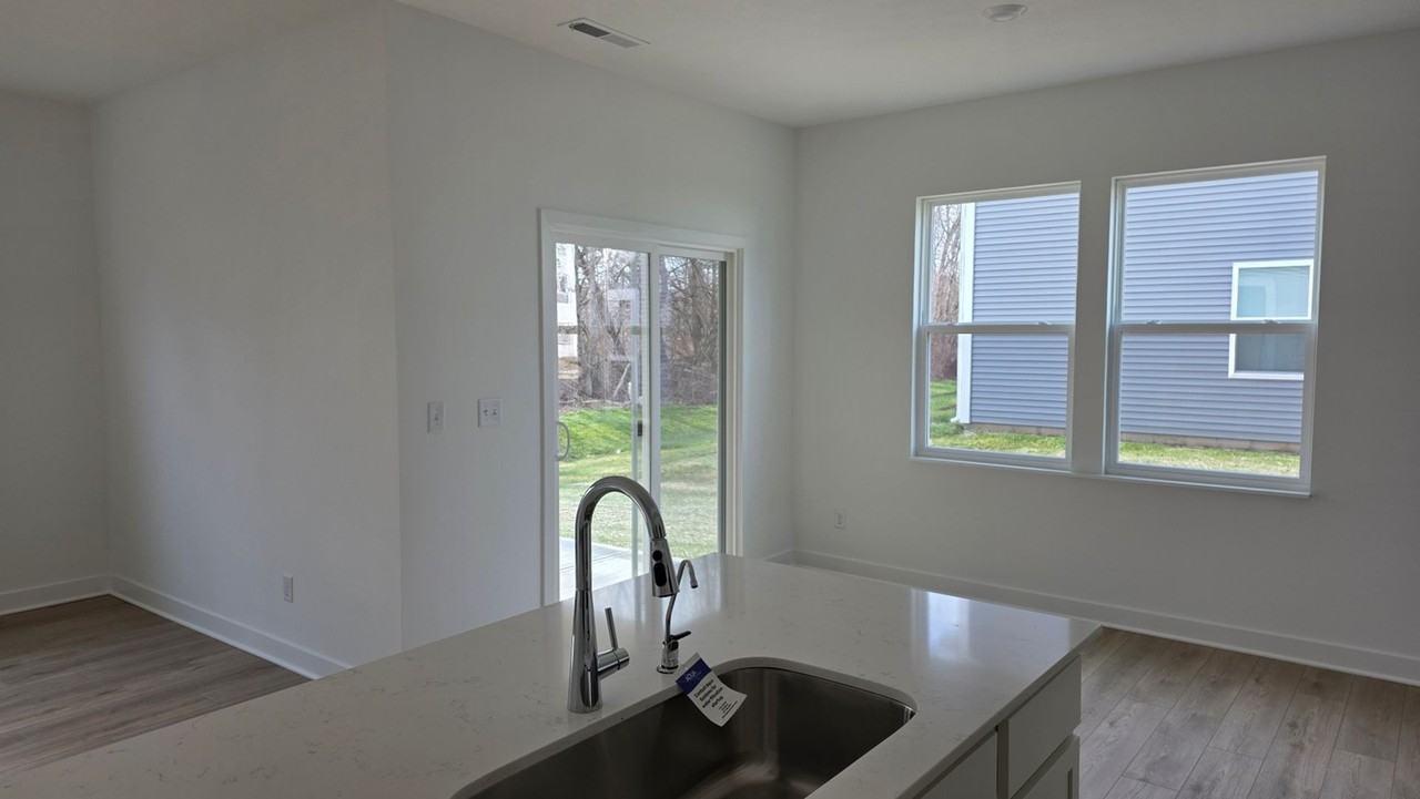 7495 Marne Ln - Photo 4 of 19