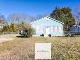 featured image of 672 Green River Rd