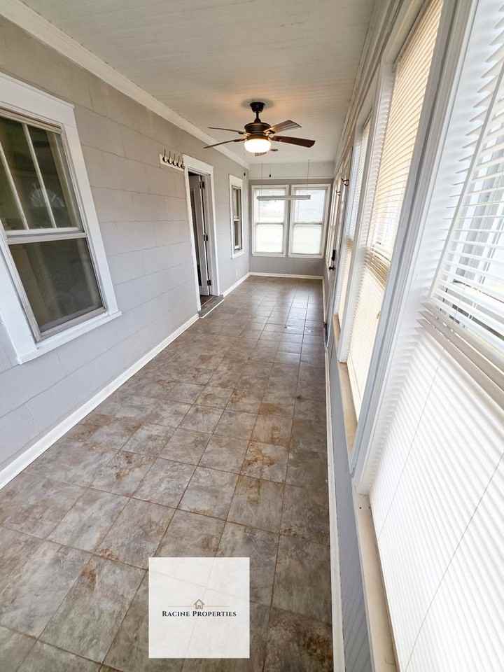 672 Green River Rd - Photo 3 of 21