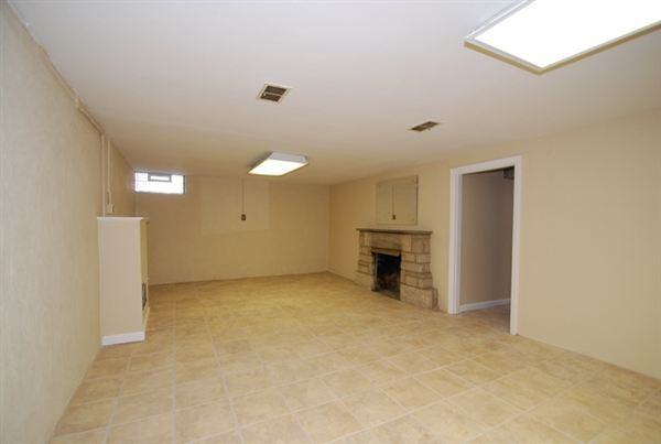 2919 Lawndale Ave - Photo 2 of 6