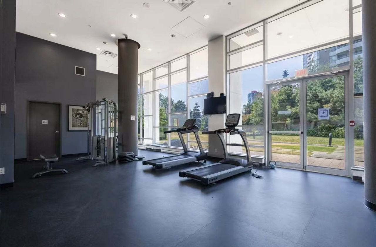 4880 Bennett St - Photo 3 of 13