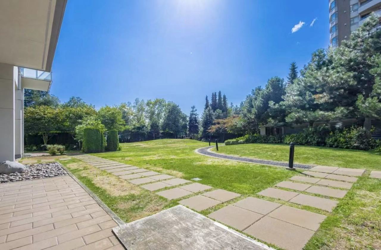 4880 Bennett St - Photo 4 of 13