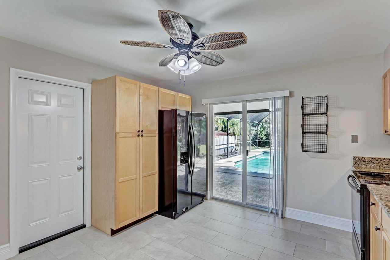 2545 Venice Drive - Photo 7 of 28