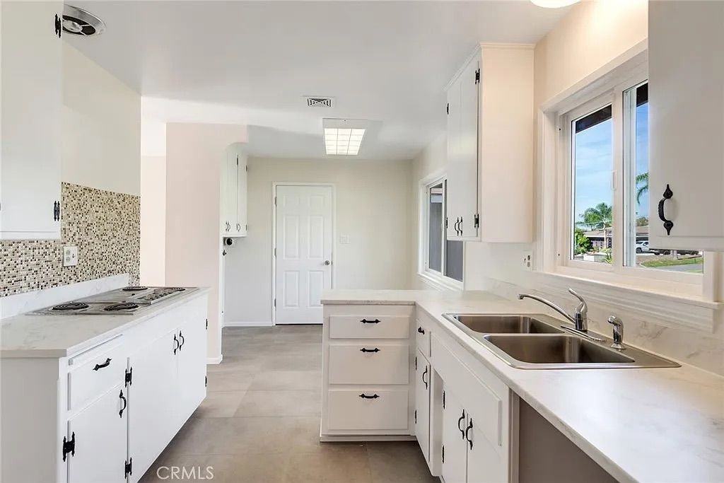 194 W Blaine St - Photo 6 of 21