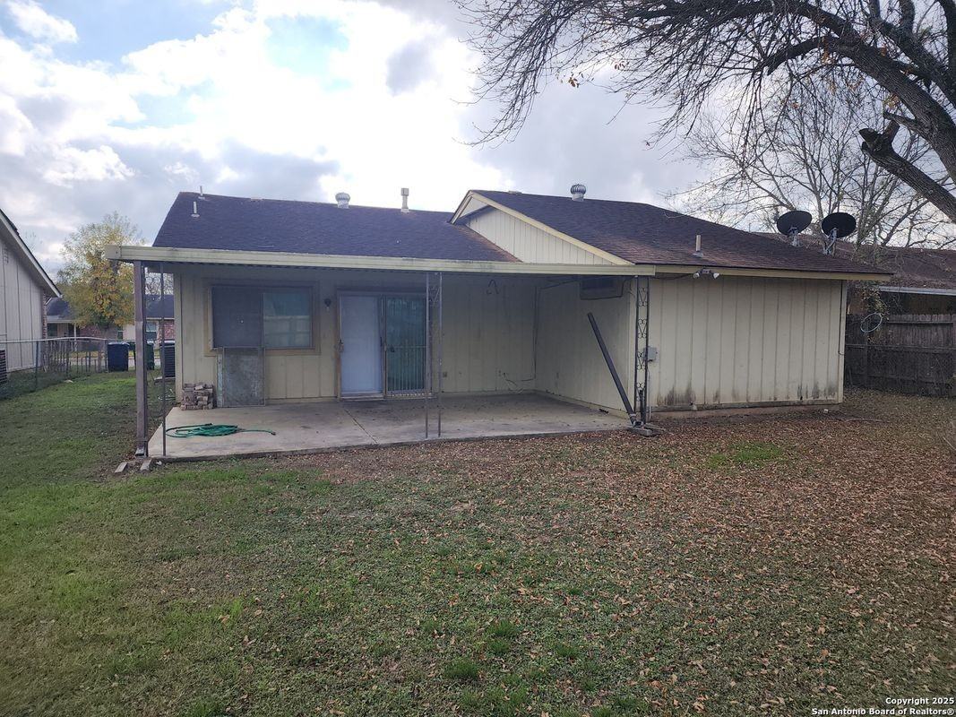 4163 Freestone St - Photo 6 of 6